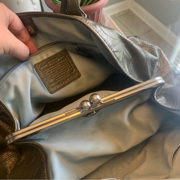 Coach Green Metallic Leather Signature Stitched Satchel Shoulder Bag Purse - Picture 3 of 7